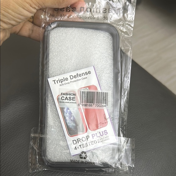 Black Cell iPhone 12/12 Pro Phone Case - Picture 2 of 2